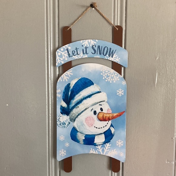 NWT Let It Snow- Snowman ⛄️ Holiday Sleigh Decoration Sign - Picture 3 of 17